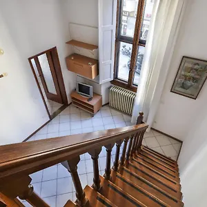 아파트 Santa Maria Novella Bright And Modern - Hosted By Sweetstay